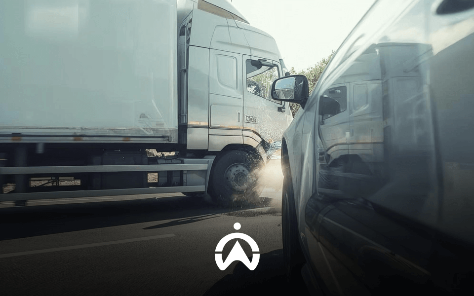 Collision_Avoidance_vs_Crash_Detection_How_to_Have_Both_in_Your_Fleet_Business